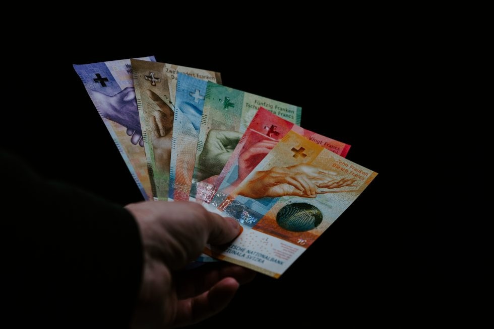 Schweizer Banknoten Gehalt in der Schweiz